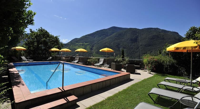 Hotel Eberle Bolzano Exteriör bild