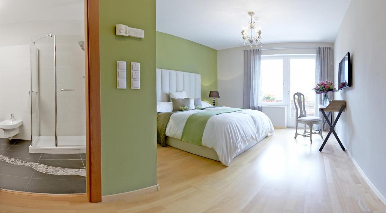 Hotel Eberle Bolzano Rum bild